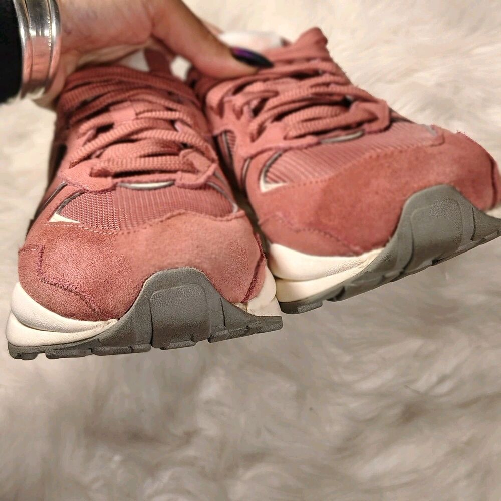 New Balance 57/40 Womens Sz 8 Rose Pink Cream Suede Sneakers Low Top - Picture 5 of 11